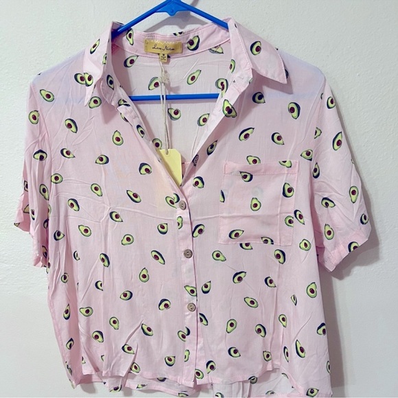 Love Notes Avocado Cropped Tee Sz M 💕So Cool. Looks great on💕 - Picture 1 of 7